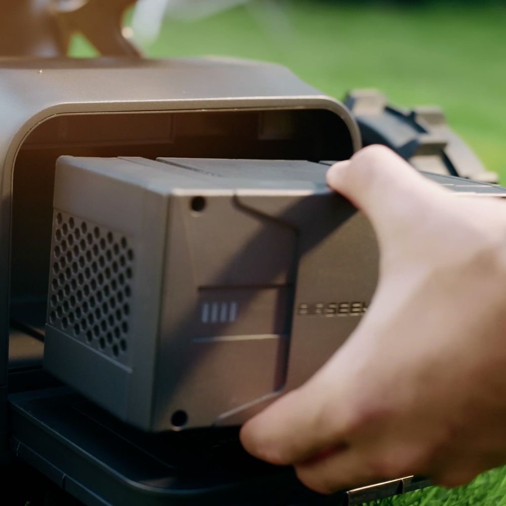 Airseekers TRON SE Robot mower